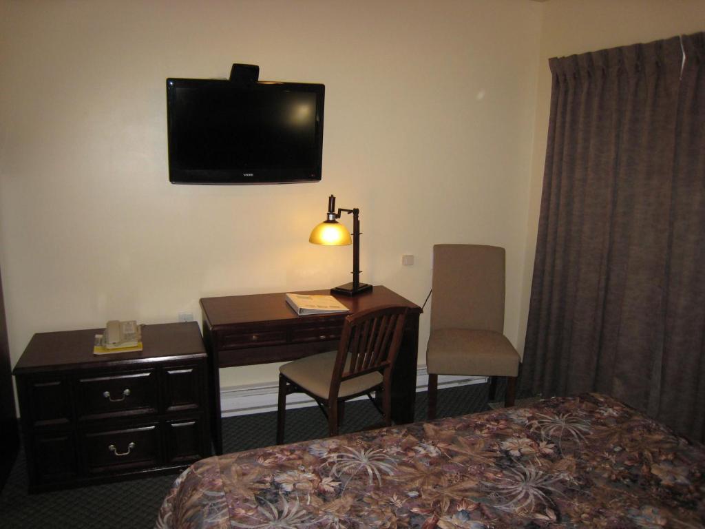 Johnny'S Motel Grand Forks Room photo