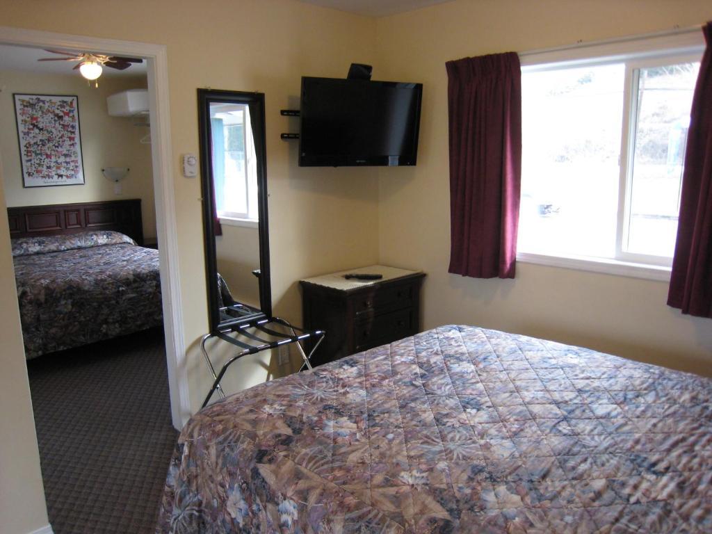 Johnny'S Motel Grand Forks Room photo